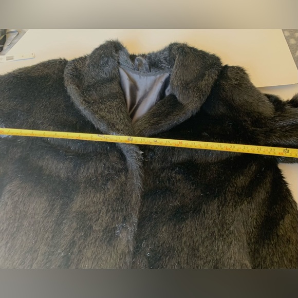 Black very good quality faux fur coat winter jacket midlength collared pockets L - Picture 8 of 10